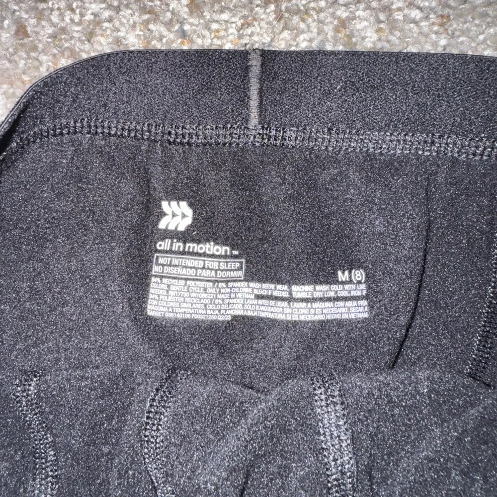 Kids fleece lined base layer size M (8)